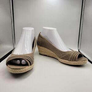 LifeStride Occupy Canvas Peep Toe Espadrille Wedges Sz 8.5